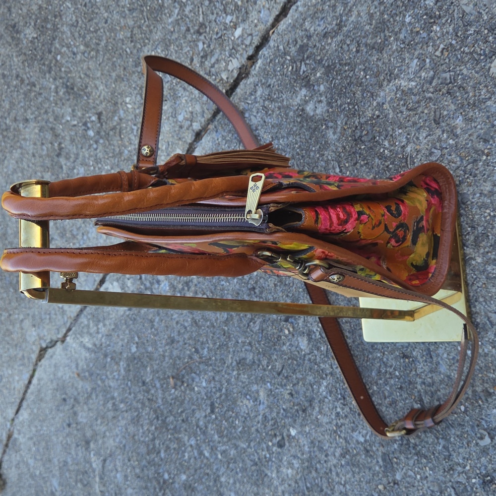Patricia Nash Paris Summer Roses Leather Crossbody Satchel $199 Retail. NWT - Picture 7 of 17